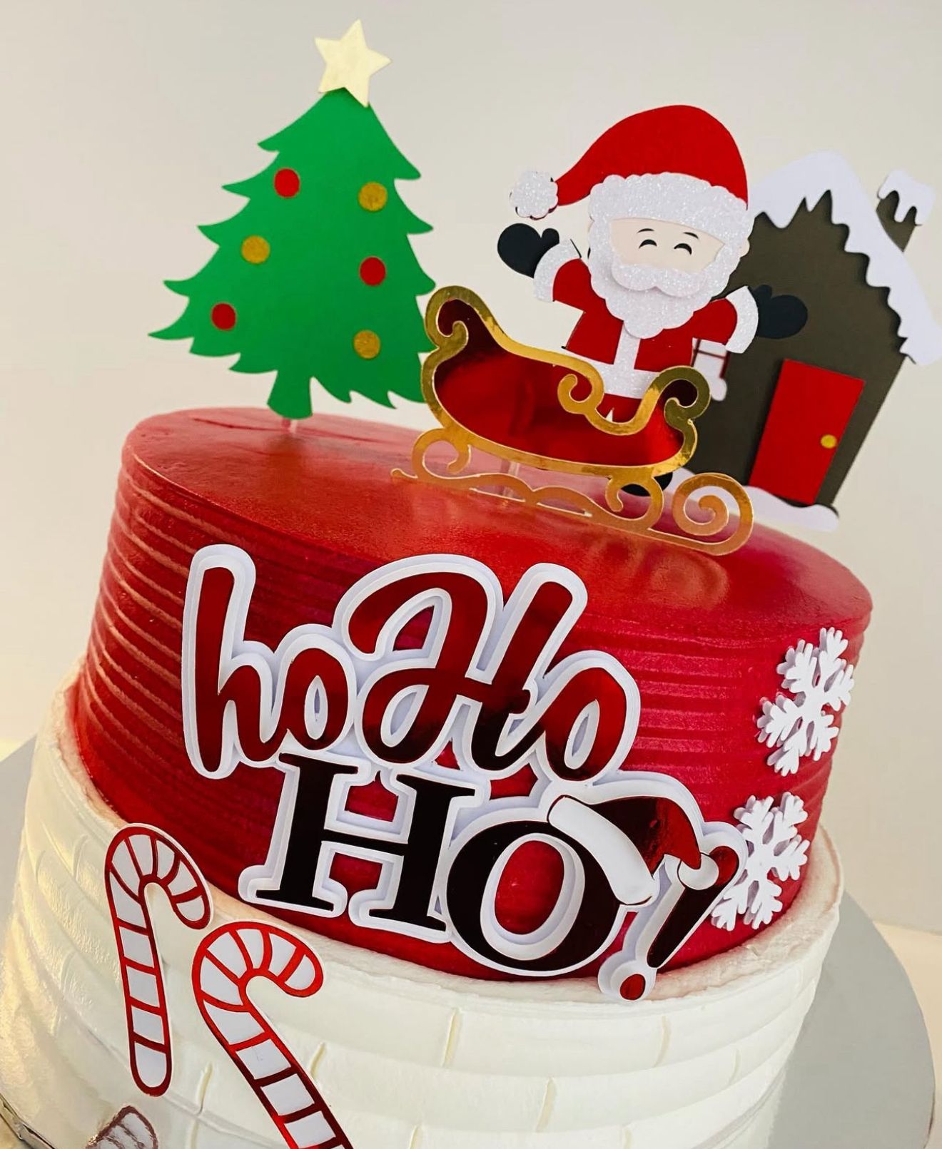 Christmas Cake Topper | Santa Claus Birthday Cake Decoration | Holiday Party Supplies | Festive Christmas Theme Cake Ideas | Personalised Christmas Party Decor